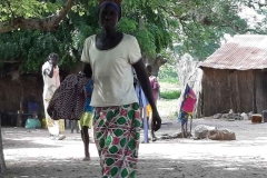 Ein schöner Tag in Patar. Es wird viel geplaudert, gespielt und geplant.