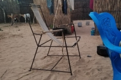 Ein weiterer ungewöhnlicher Stuhl. Doch neue Stühle kaufen geht nicht.